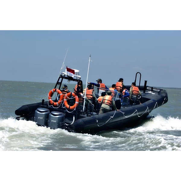Speed Boat Patroli 11 x 2.8 Meter