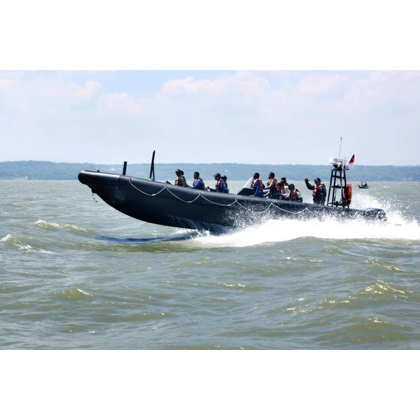 Speed ​​boat patrol 11 x 2.8 Meter